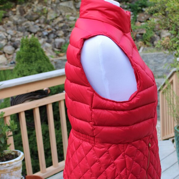 Talbots Women Quilted Red Vest Sleeveless Zip Up XL Zip Up & Pockets 100 Nylon - Picture 1 of 5